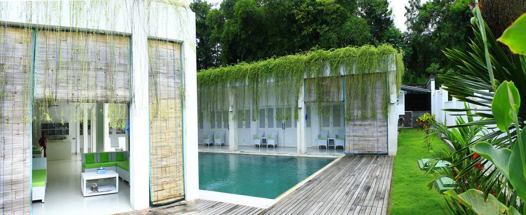 Villa Putih Lovina Exterior foto